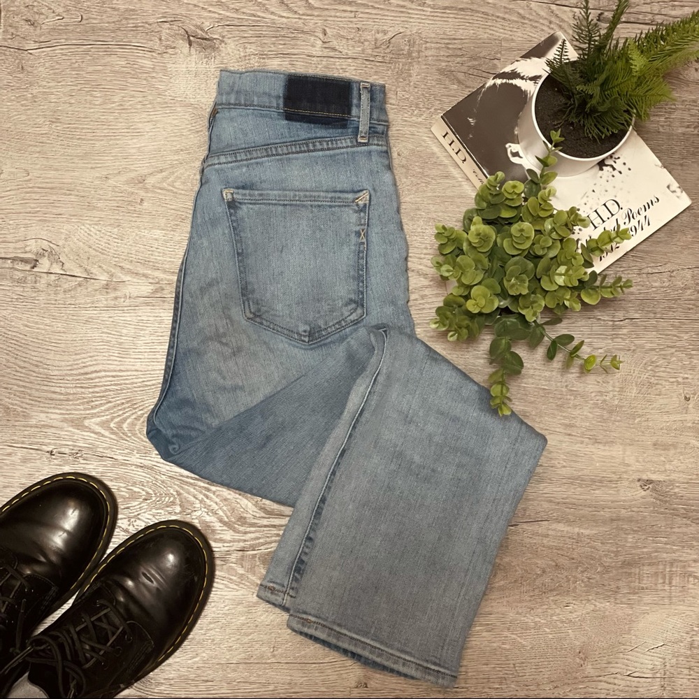 EXPRESS Ultra High Waisted Kick Flare Jeans